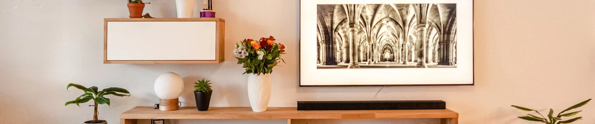 Regal® Select Interior paint provided by Mayo's Paint & Decorating Store in Murfreesboro, TN